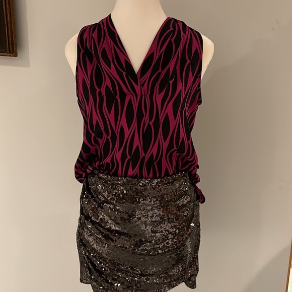 VINCE CAMUTO SLEEVELESS TOP - Picture 5 of 5